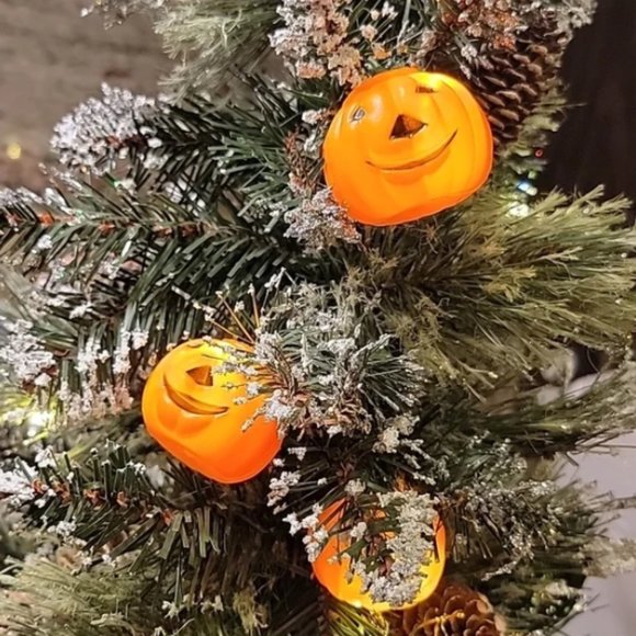 Vintage Halloween string Light Bulb Covers Jack o Lantern Orange Pumpkin - Picture 2 of 4